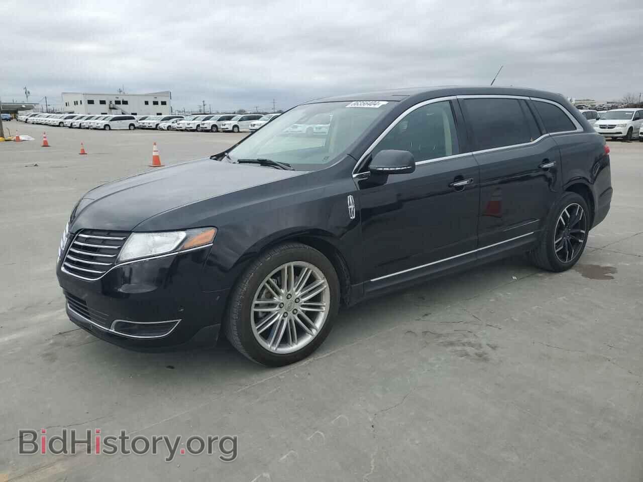 Photo 2LMHJ5AT8KBL00277 - LINCOLN MKT 2019