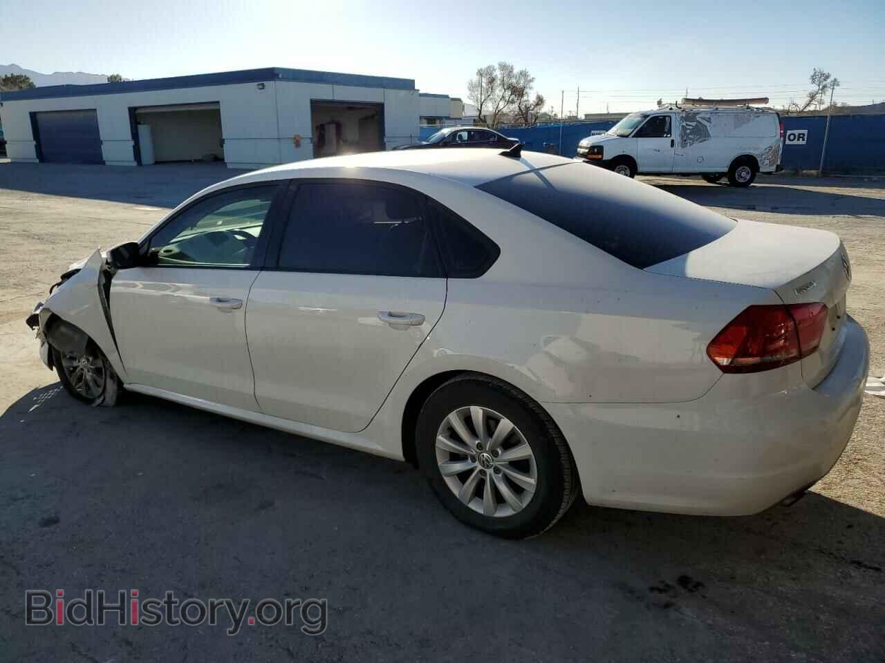 2015 VOLKSWAGEN PASSAT - VIN: 1VWAT7A31FC005595 - Фото 2