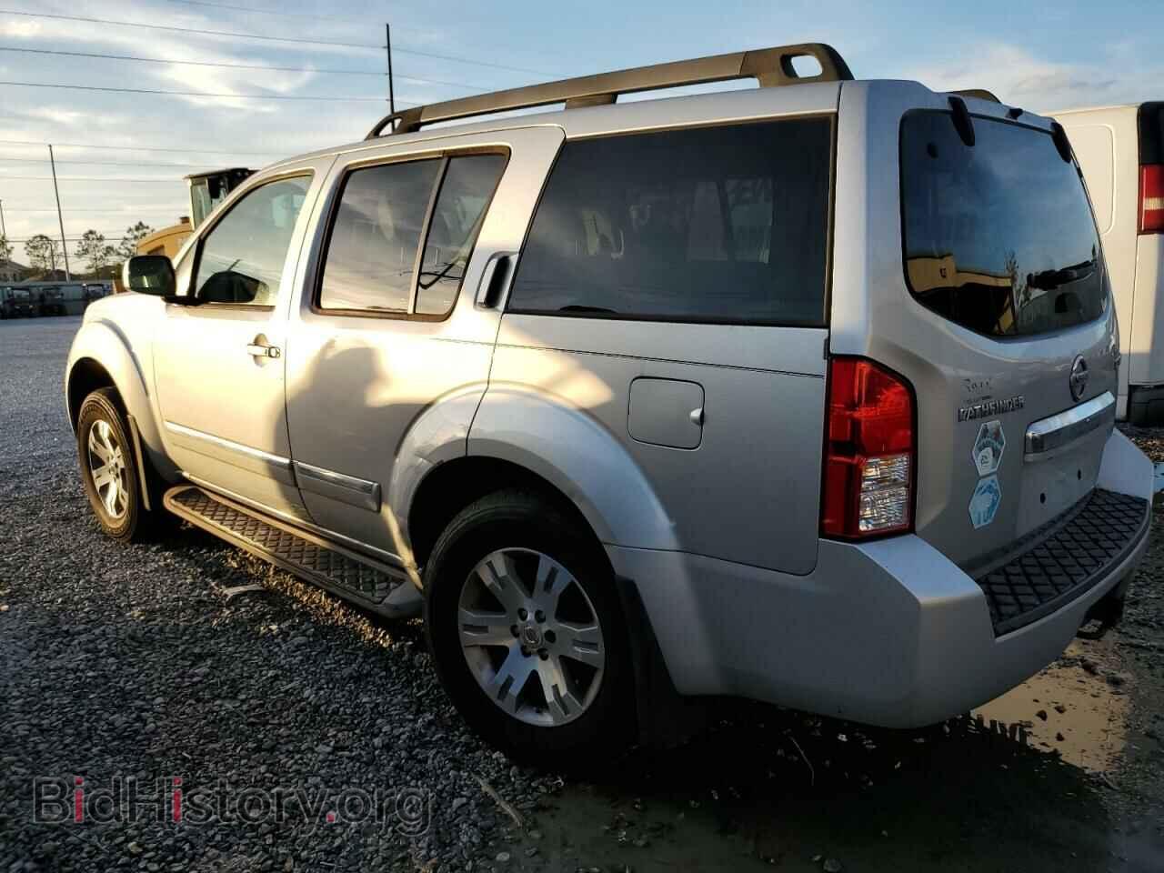 2011 NISSAN PATHFINDER - VIN: 5N1AR1NN7BC615095 - Фото 2
