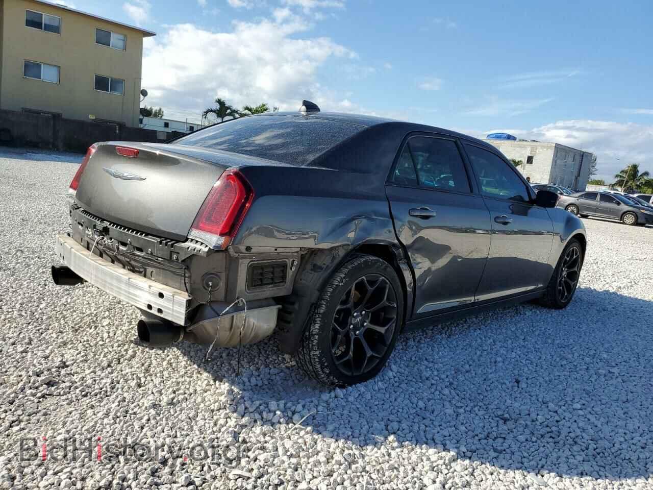 2019 CHRYSLER 300 - VIN: 2C3CCAAG4KH743530 - Фото 3