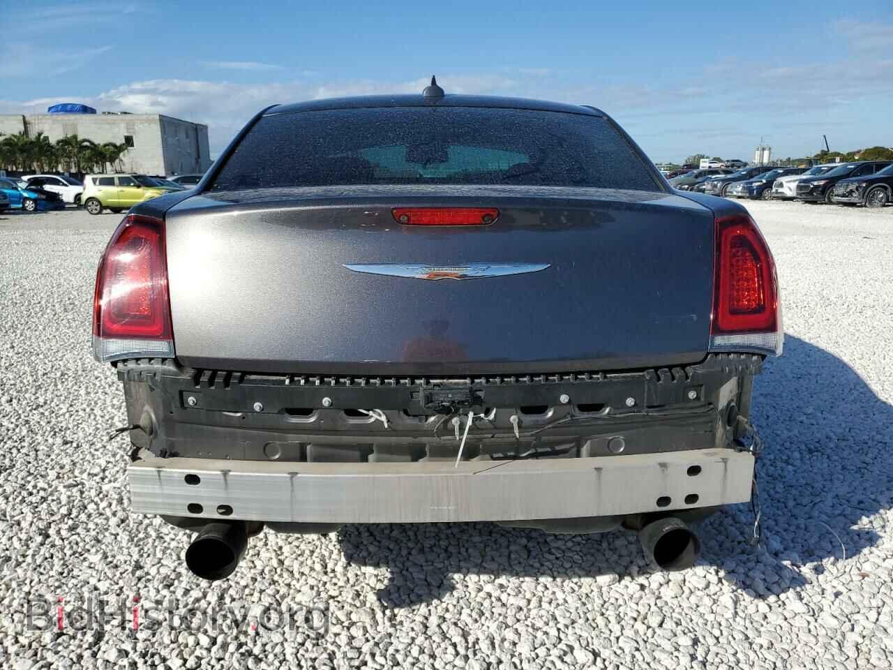 2019 CHRYSLER 300 - VIN: 2C3CCAAG4KH743530 - Фото 6