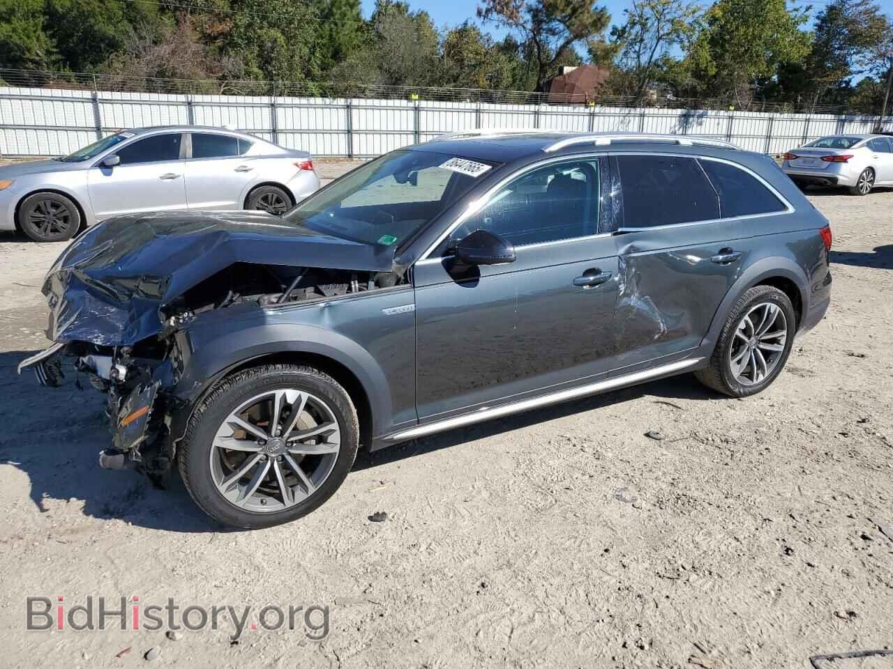Photo WA18NAF4XHA041515 - AUDI A4 2017