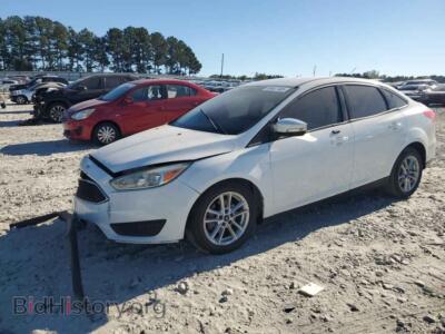 2016 Ford FOCUS SE, white — VIN 1FADP3F22GL251110, Copart