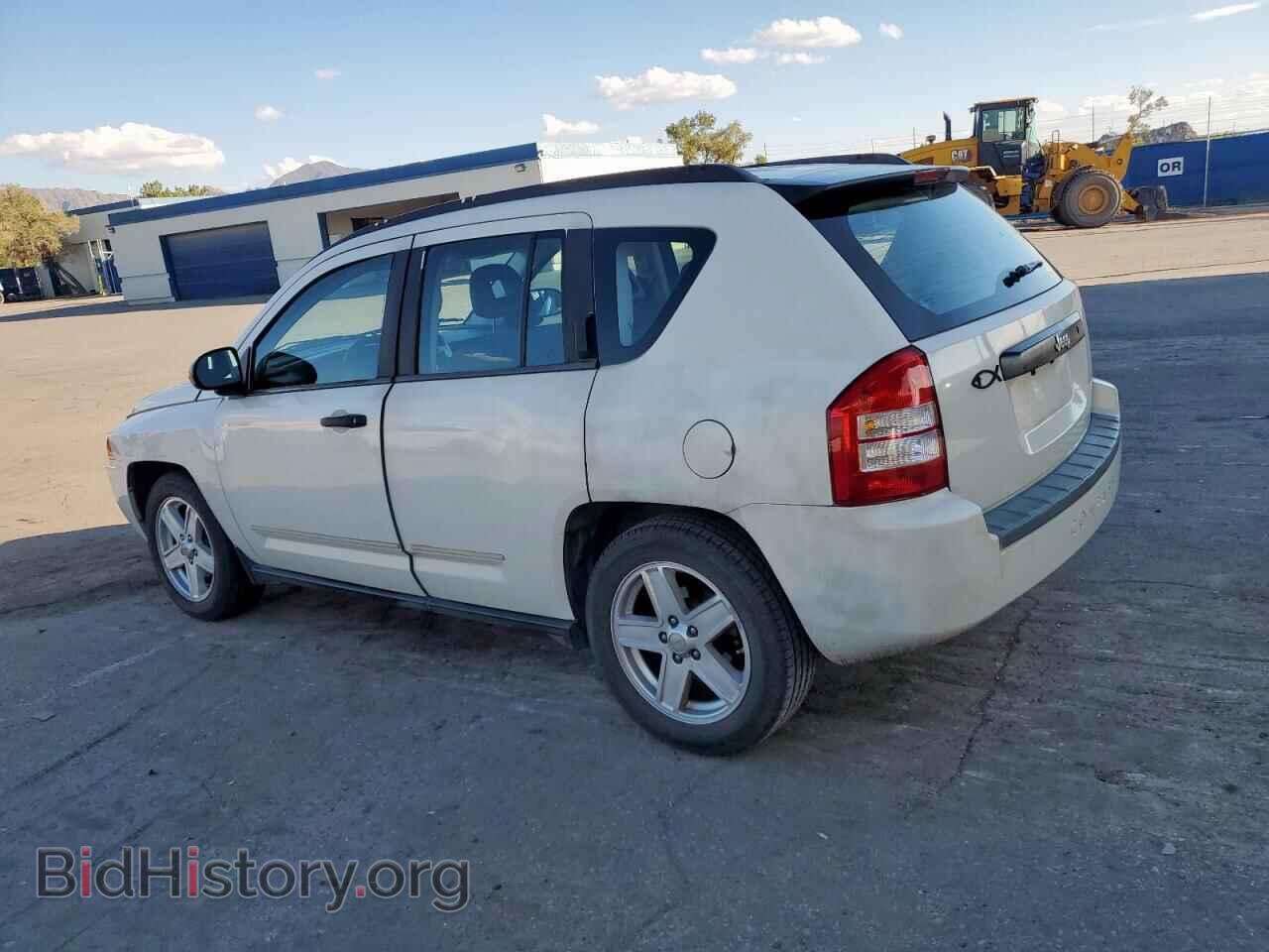 2008 JEEP COMPASS - VIN: 1J8FT47W48D500937 - Фото 2