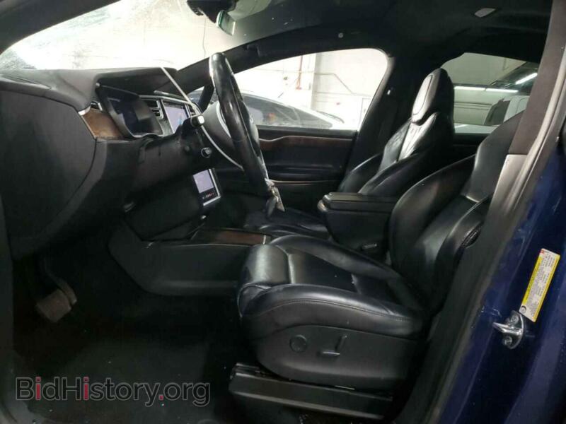 2017 Tesla MODEL X (VIN 5YJXCBE23HF061237) — фото 7 из 13