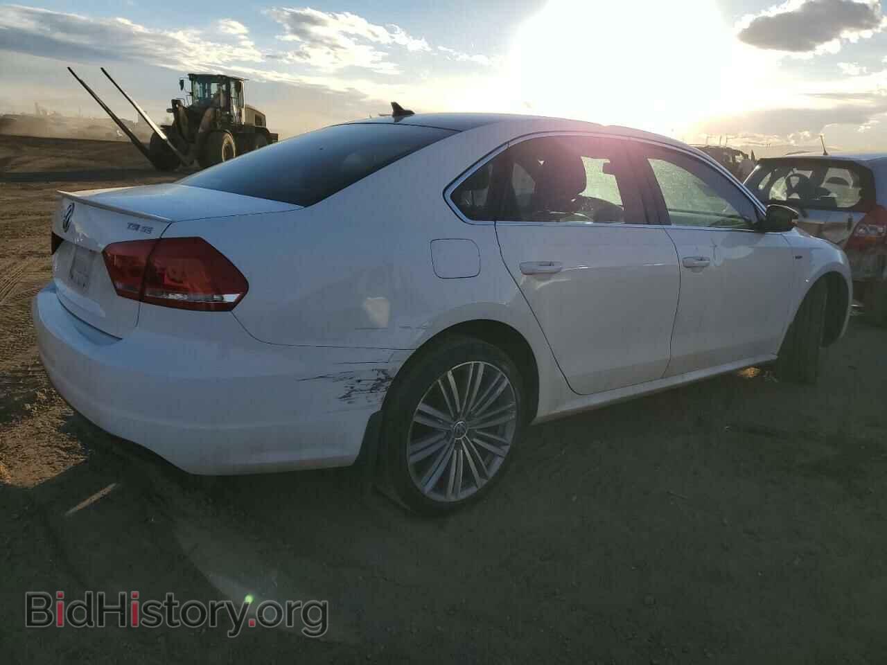 2015 VOLKSWAGEN PASSAT - VIN: 1VWBS7A33FC039769 - Фото 3