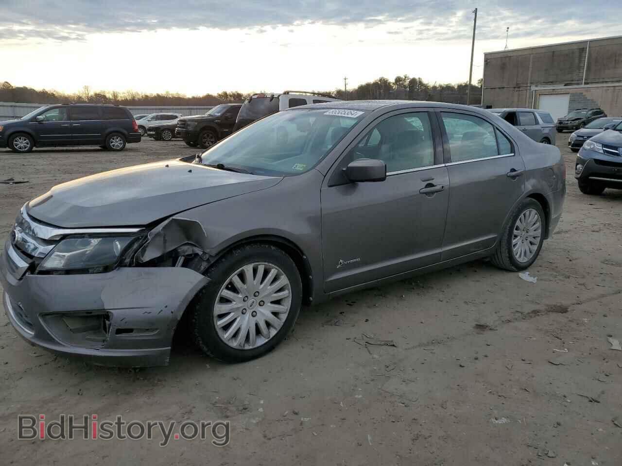 Photo 3FADP0L34AR274005 - FORD FUSION 2010