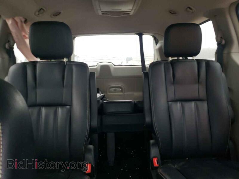 2016 Chrysler MINIVAN (VIN 2C4RC1BG2GR298937) — photo 10 of 14