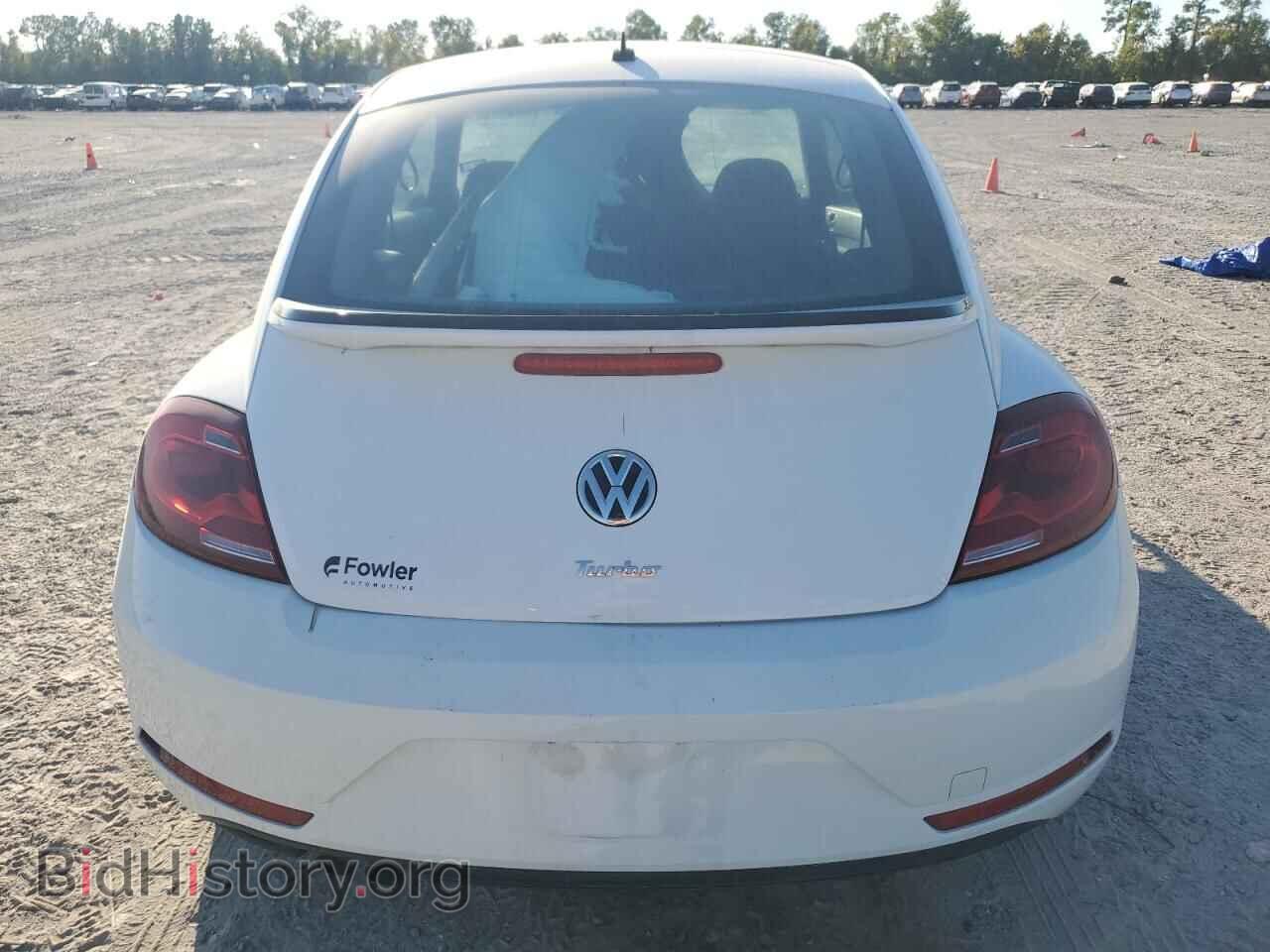 2019 VOLKSWAGEN BEETLE - VIN: 3VWFD7ATXKM716191 - Фото 6
