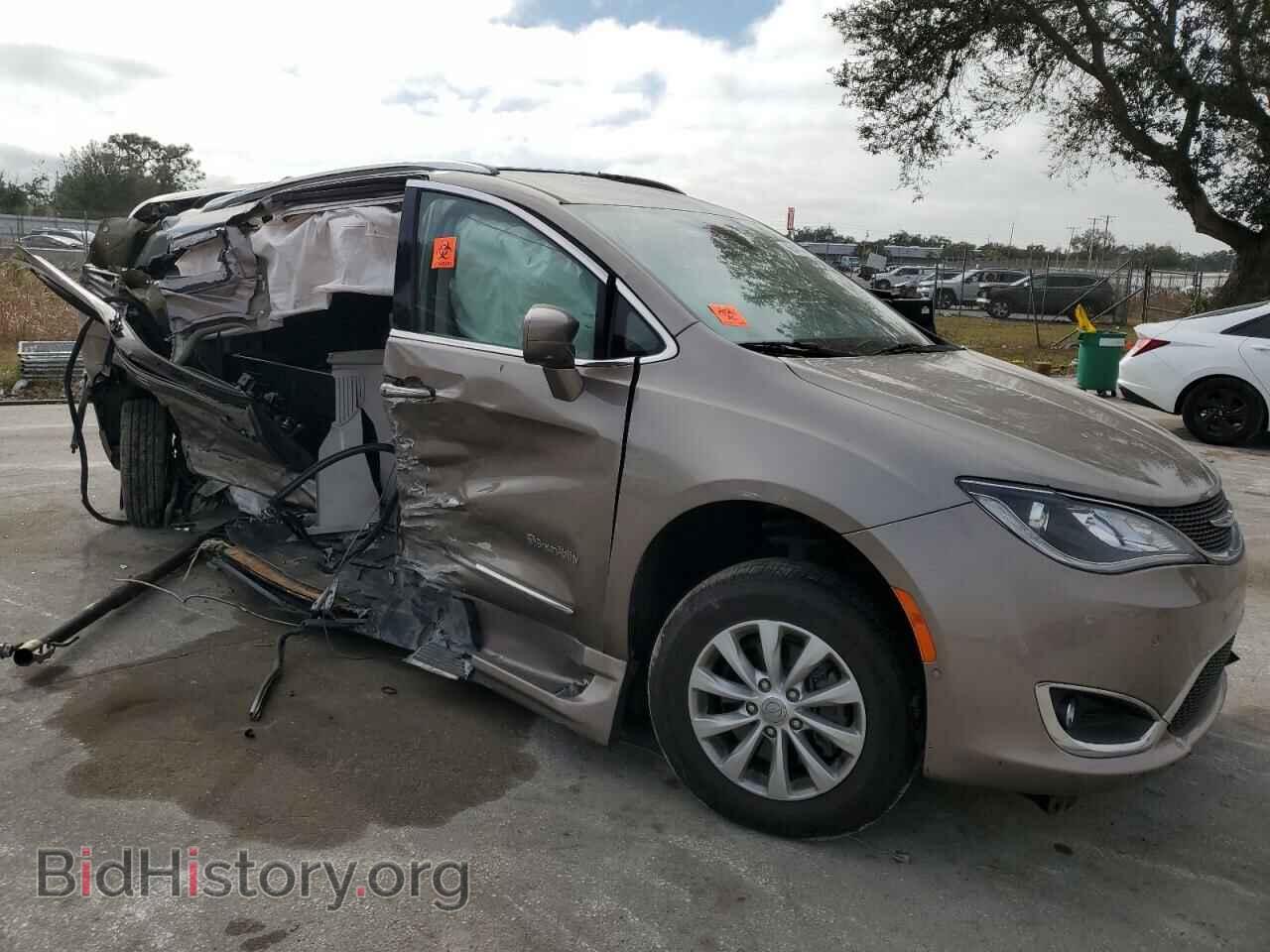 2018 CHRYSLER PACIFICA - VIN: 2C4RC1EG1JR168134 - Фото 4