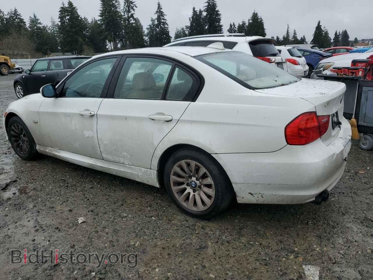 2009 BMW 3 SERIES - VIN: WBAPH57589NL78862 - Фото 2