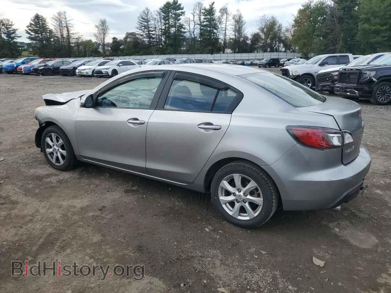 2011 MAZDA 3 - VIN: JM1BL1VG3B1421915 - Фото 2