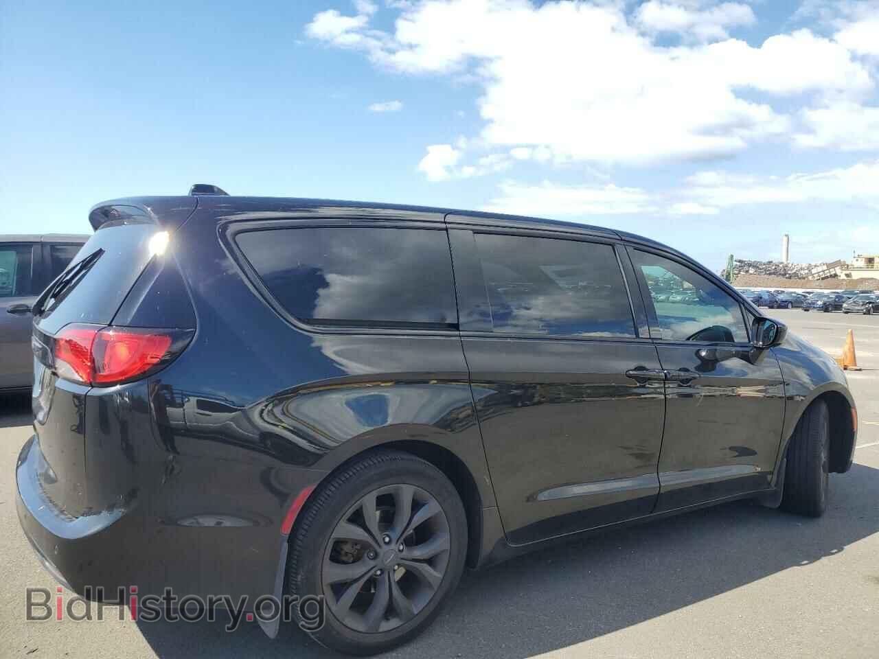 2019 CHRYSLER PACIFICA - VIN: 2C4RC1FGXKR567351 - Фото 3