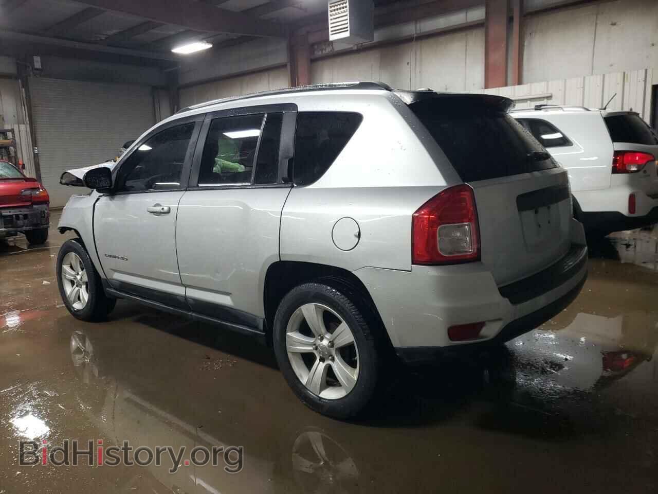 2011 JEEP COMPASS - VIN: 1J4NT1FB7BD272109 - Фото 2