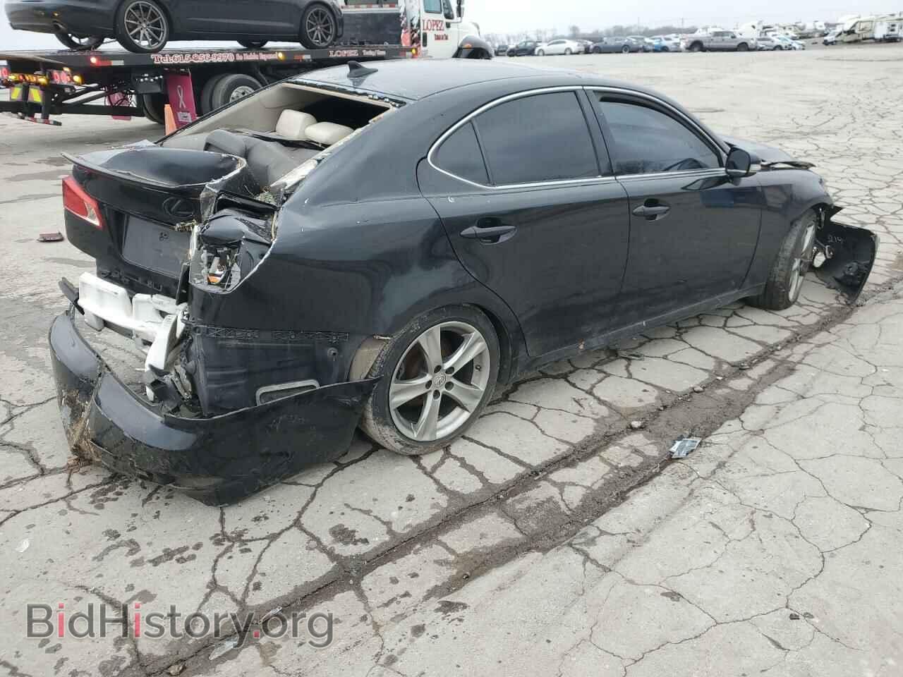 2011 LEXUS IS - VIN: JTHBF5C28B5155532 - Photo 3