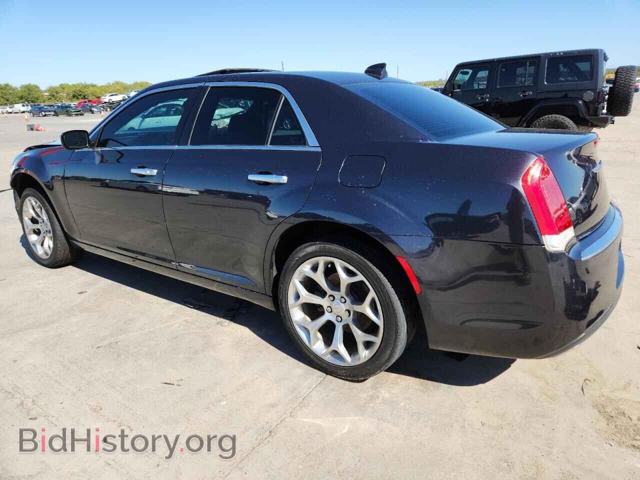 2018 CHRYSLER 300 - VIN: 2C3CCAPT9JH216442 - Фото 2