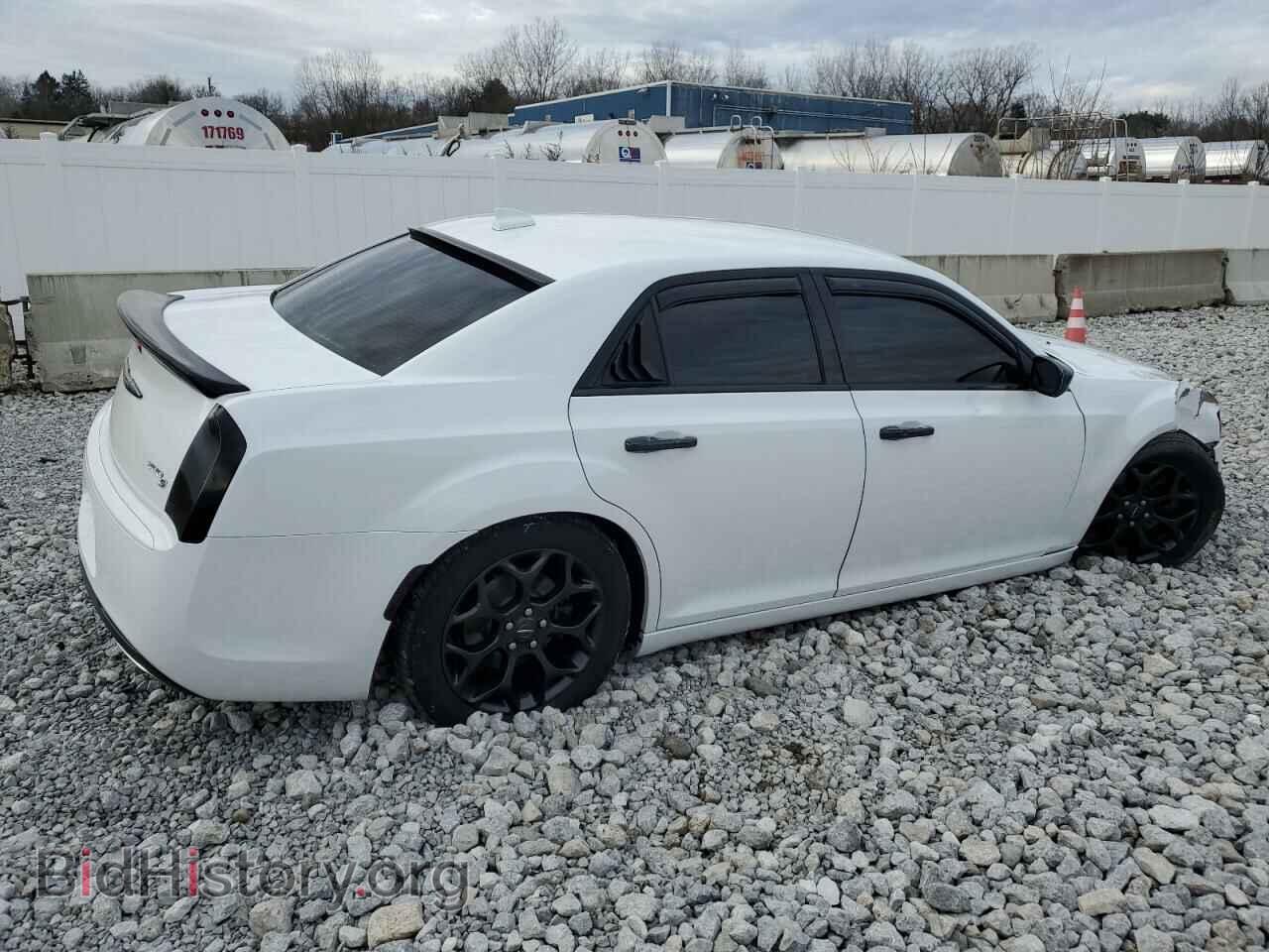 2019 CHRYSLER 300 - VIN: 2C3CCAGG4KH561480 - Фото 3