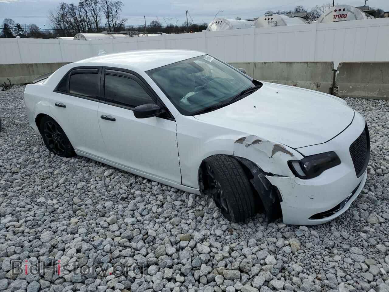 2019 CHRYSLER 300 - VIN: 2C3CCAGG4KH561480 - Фото 4