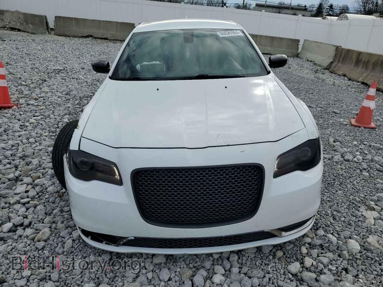 2019 CHRYSLER 300 - VIN: 2C3CCAGG4KH561480 - Фото 5