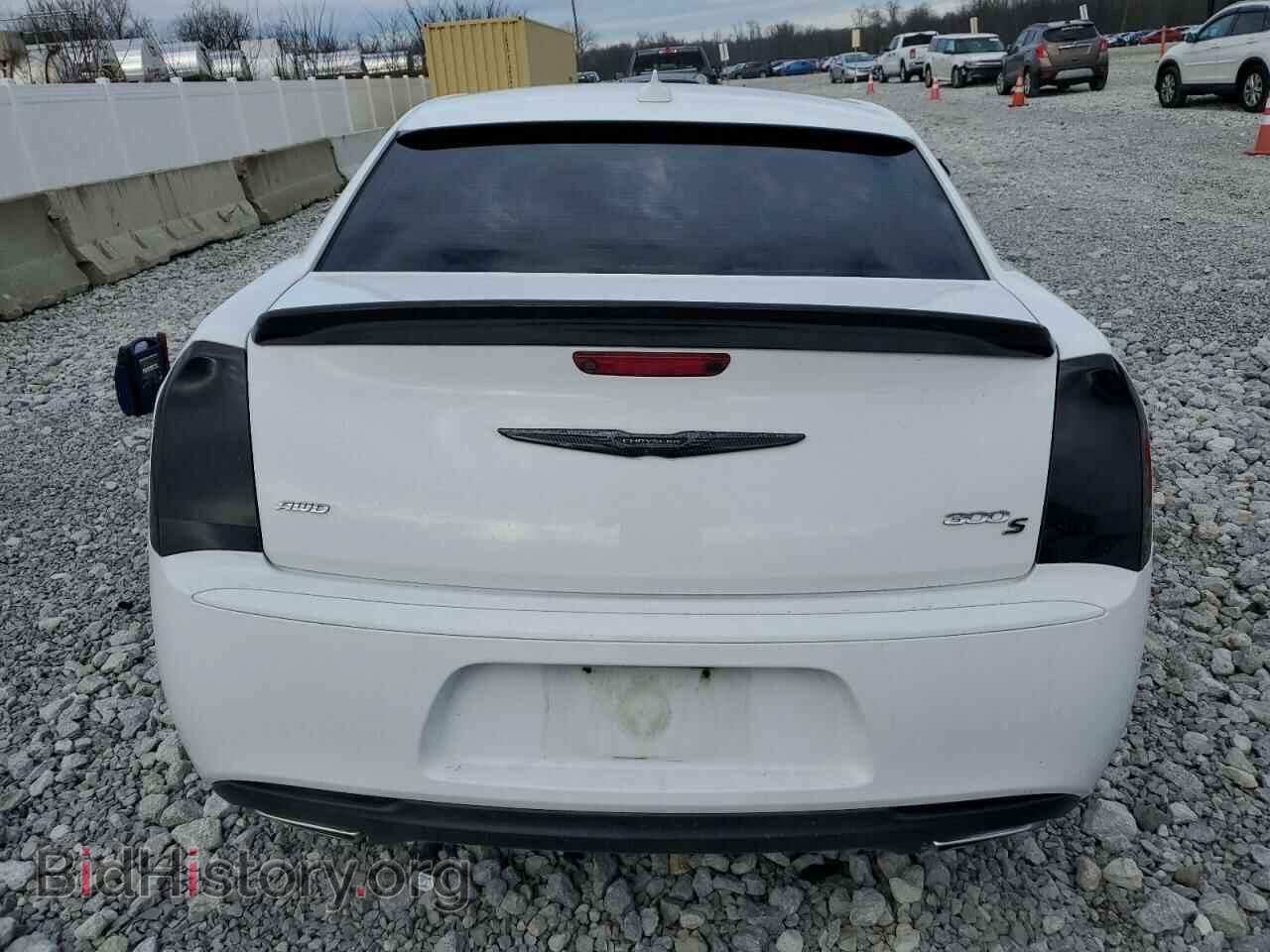 2019 CHRYSLER 300 - VIN: 2C3CCAGG4KH561480 - Фото 6