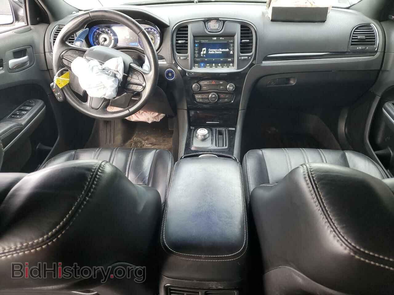 2019 CHRYSLER 300 - VIN: 2C3CCAGG4KH561480 - Фото 8