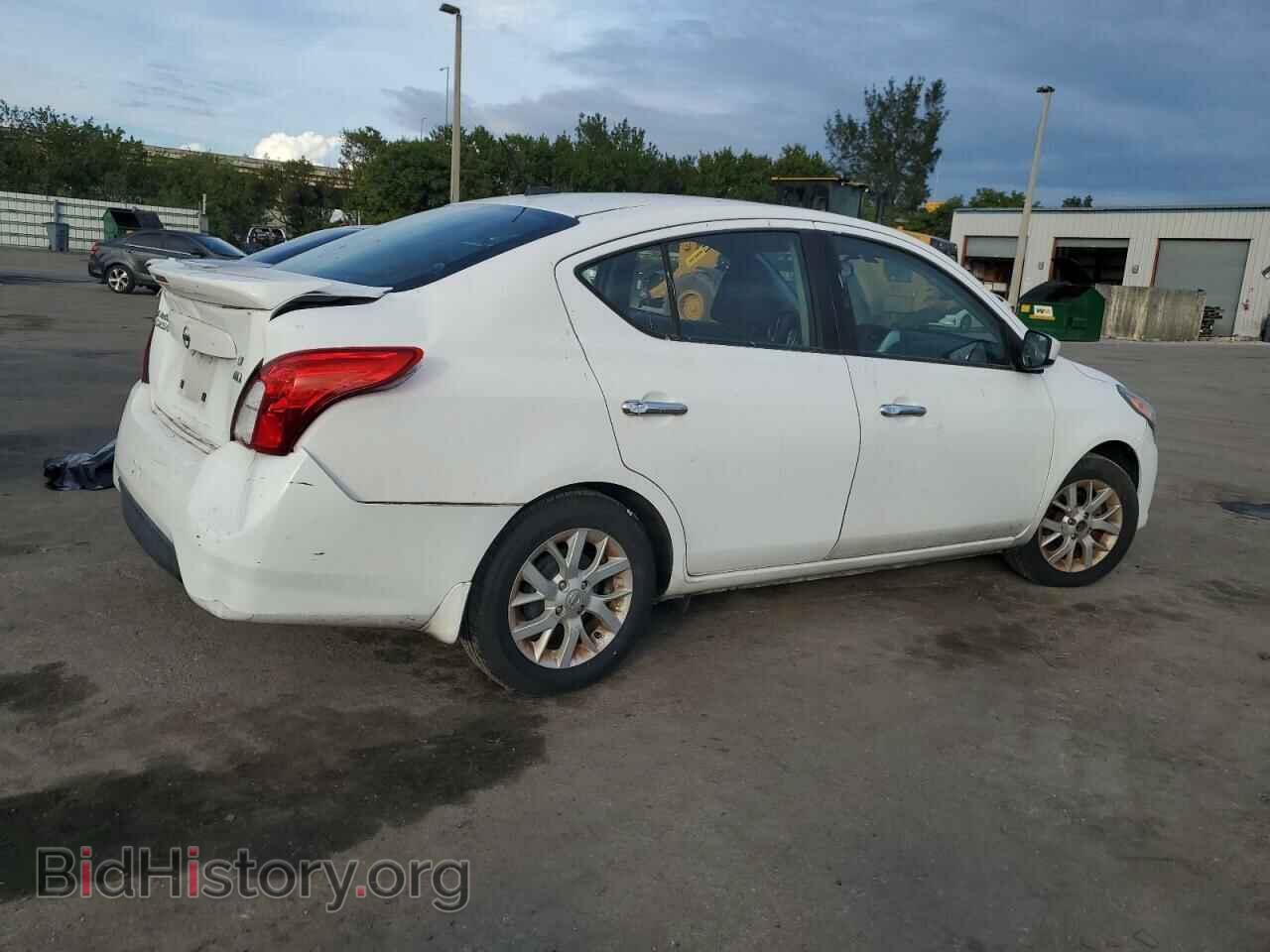 2017 NISSAN VERSA - VIN: 3N1CN7AP1HL856878 - Фото 3