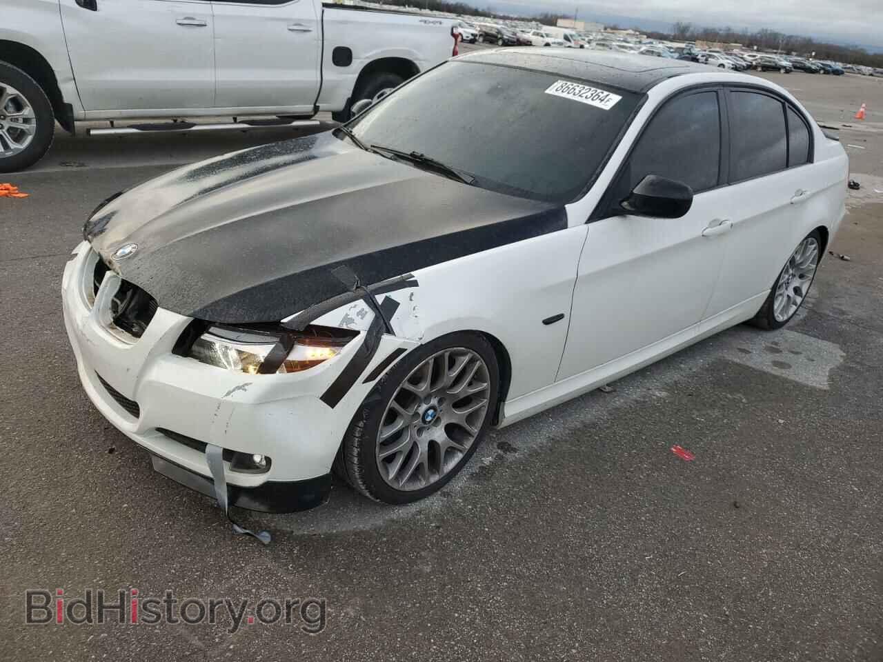 Фотография WBAPH5C54BF094022 - BMW 3 SERIES 2011