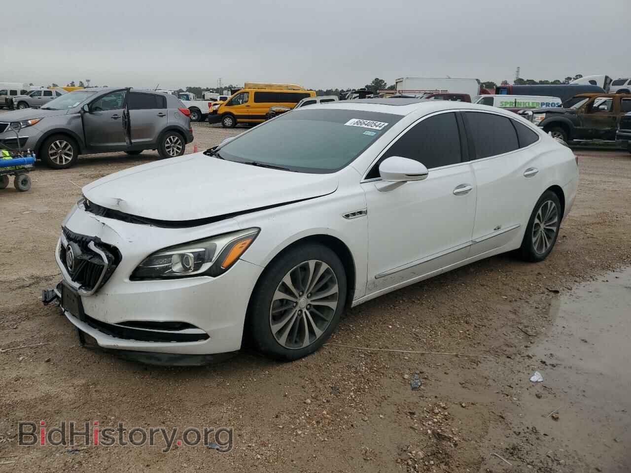 Photo 1G4ZP5SS7HU157975 - BUICK LACROSSE 2017