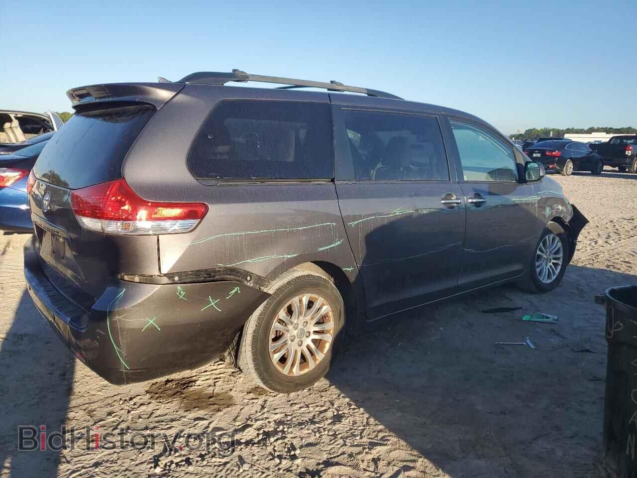 2011 TOYOTA All Models - VIN: 5TDYK3DC3BS171103 - Photo 3