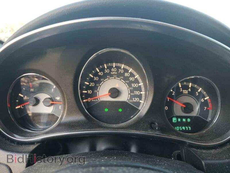 2013 Chrysler 200 (VIN 1C3CCBAB0DN606248) — photo 9 of 12
