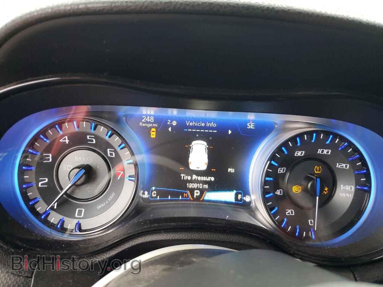 2016 CHRYSLER 300 - VIN: 2C3CCAGG7GH208951 - Photo 9