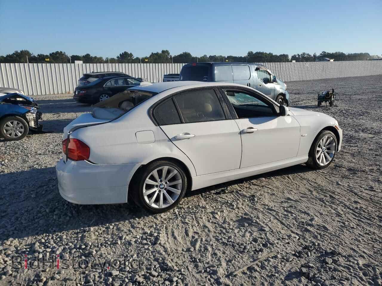 2011 BMW 3 SERIES - VIN: WBAPH7C50BA802226 - Фото 3