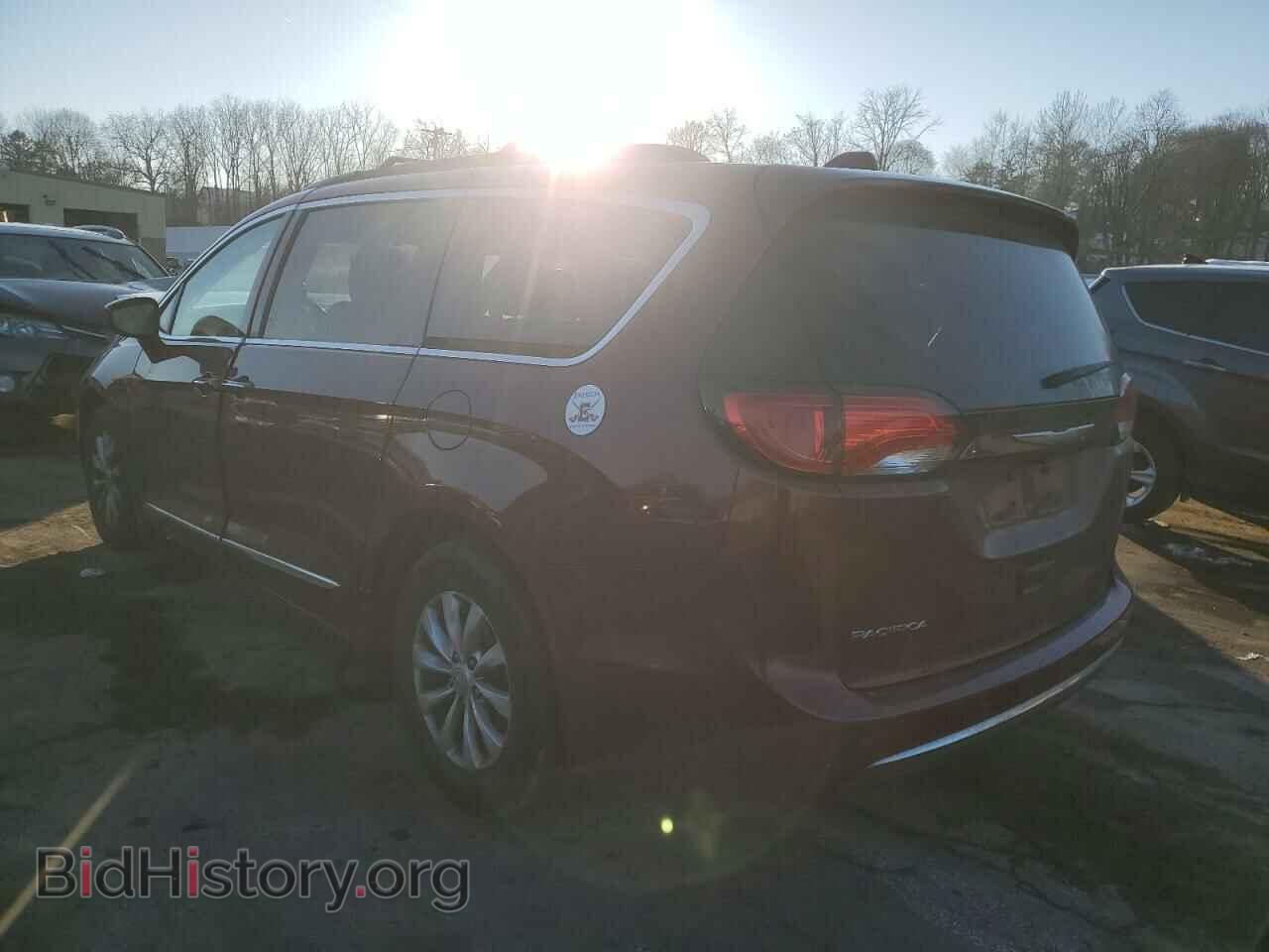 2017 CHRYSLER PACIFICA - VIN: 2C4RC1BG9HR752103 - Photo 2
