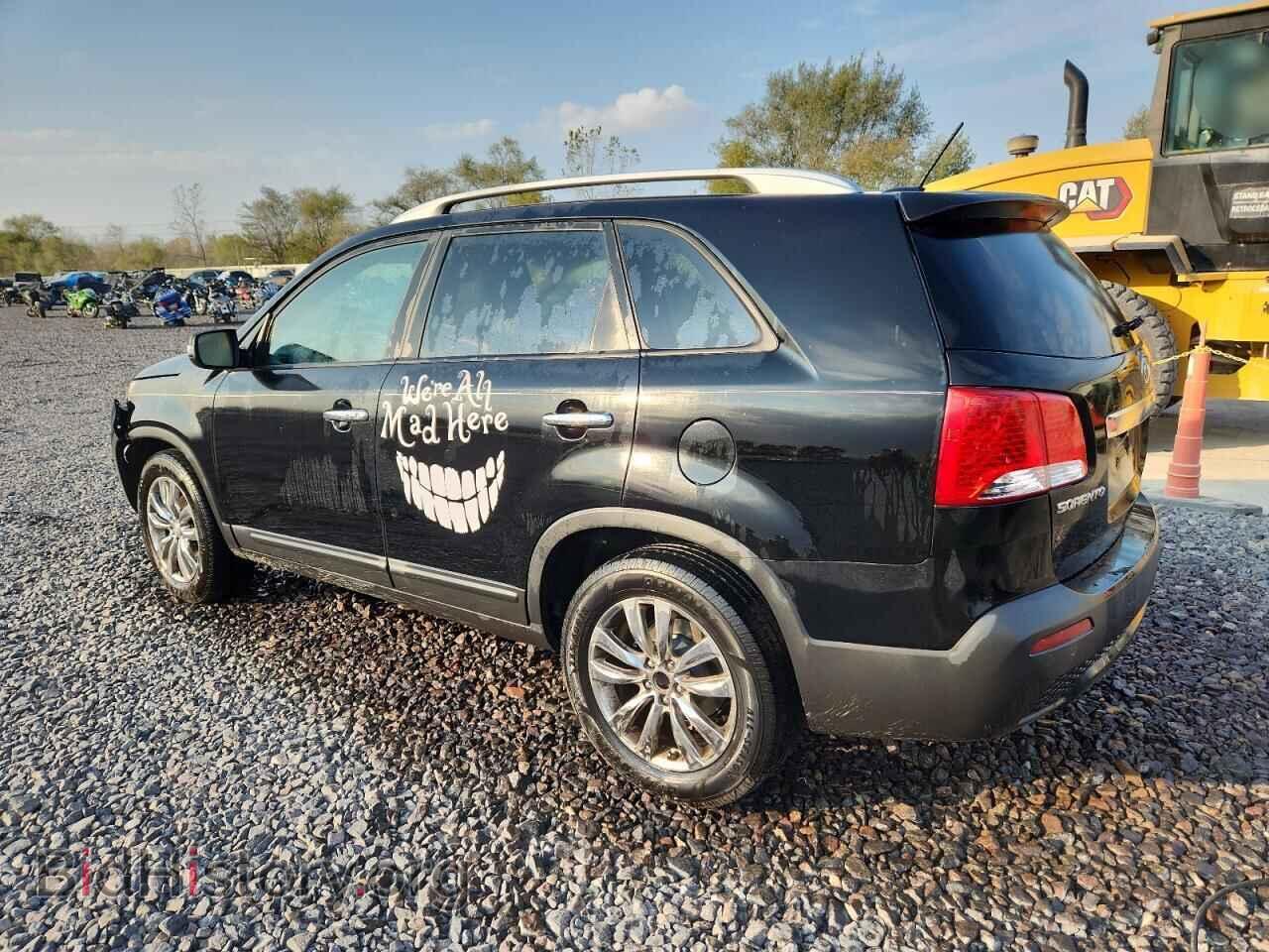 2011 KIA SORENTO - VIN: 5XYKU4A20BG038541 - Фото 2