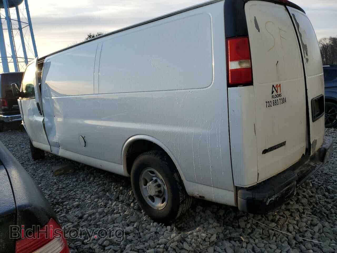2009 CHEVROLET EXPRESS - VIN: 1GCHG39C891105437 - Фото 2