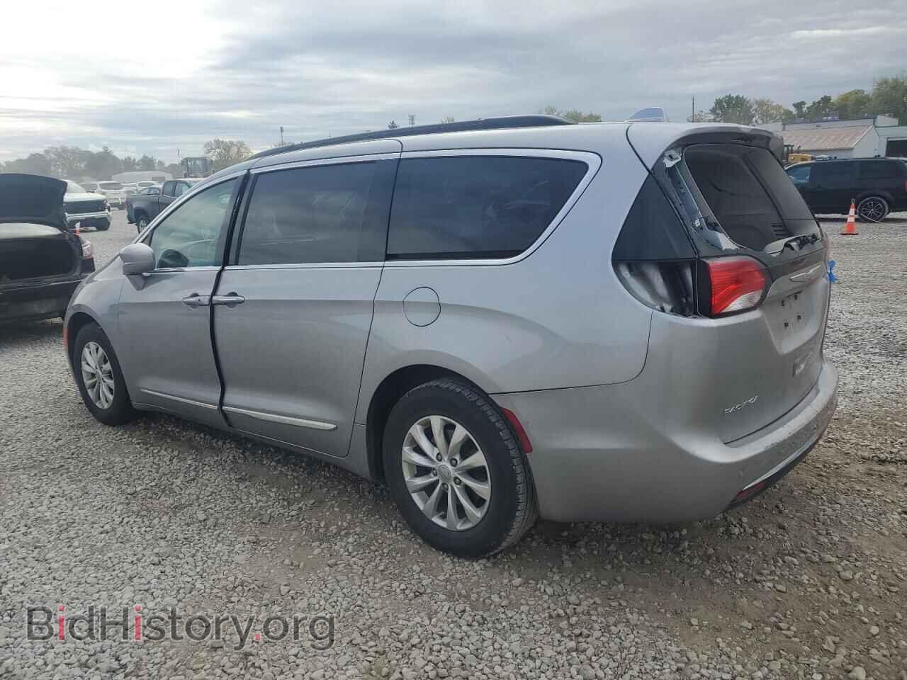 2017 CHRYSLER PACIFICA - VIN: 2C4RC1BG9HR823624 - Photo 2
