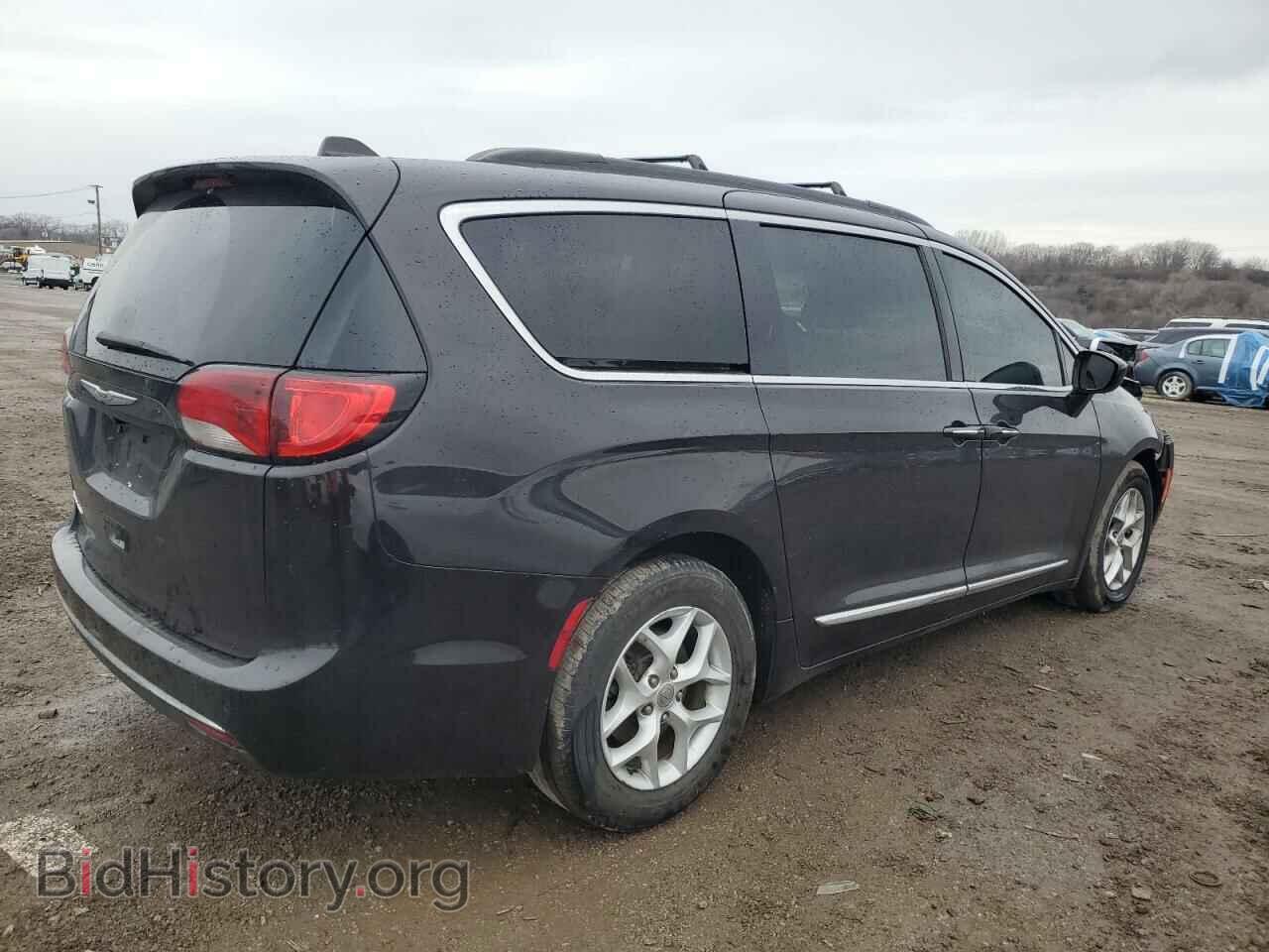 2017 CHRYSLER PACIFICA - VIN: 2C4RC1BGXHR831618 - Фото 3