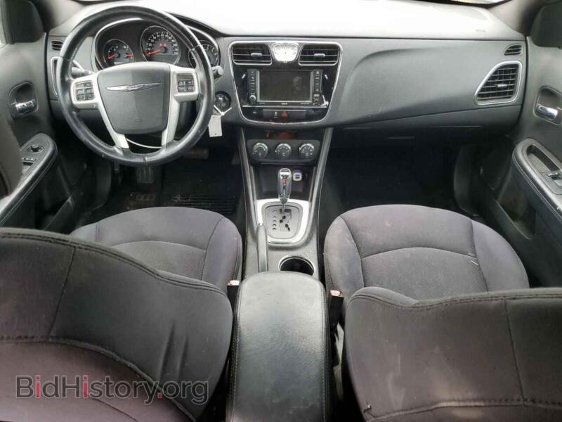 2013 Chrysler 200 (VIN 1C3CCBBG9DN737561) — фото 8 из 12
