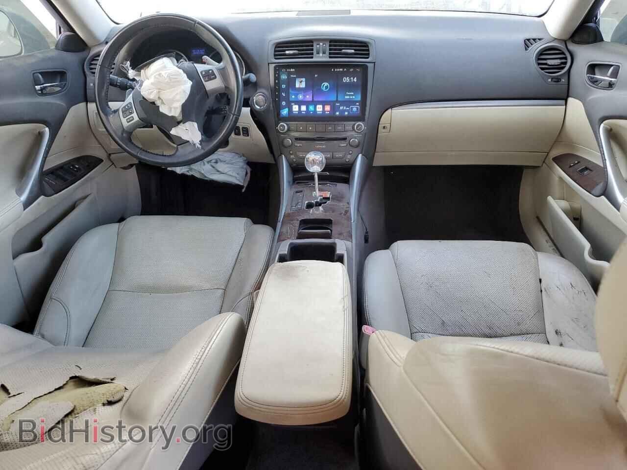 2011 LEXUS IS - VIN: JTHBF5C21B5139138 - Photo 8