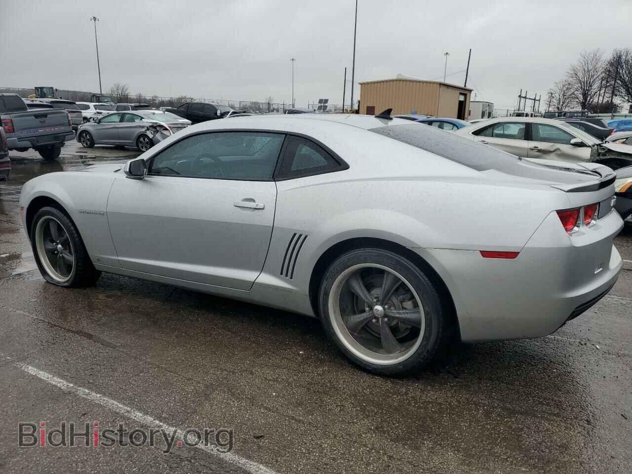 2010 CHEVROLET CAMARO - VIN: 2G1FB1EV9A9137467 - Фото 2