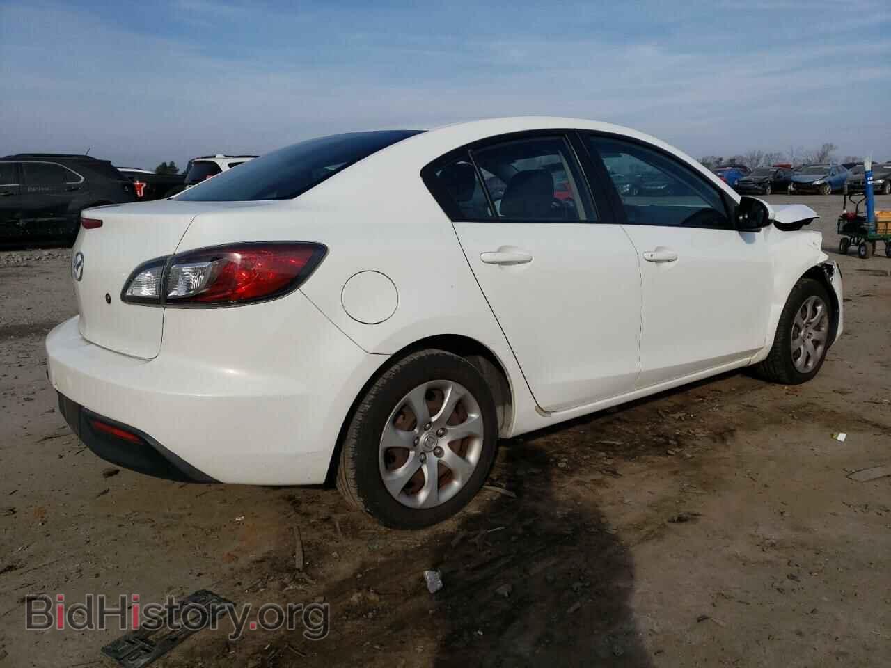 2011 MAZDA 3 - VIN: JM1BL1UG8B1900624 - Фото 3