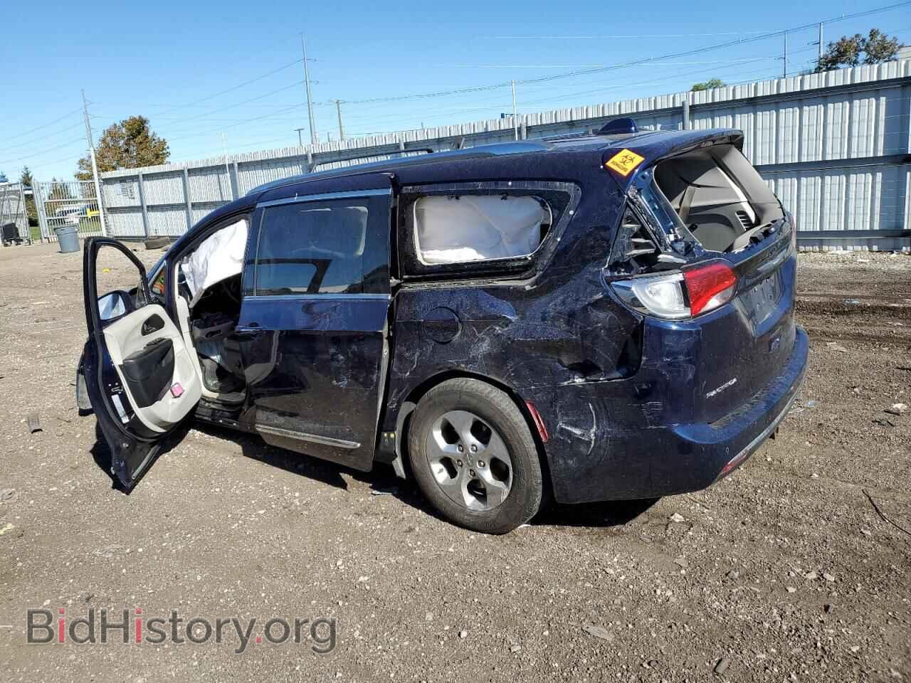 2017 CHRYSLER PACIFICA - VIN: 2C4RC1EGXHR541925 - Фото 2