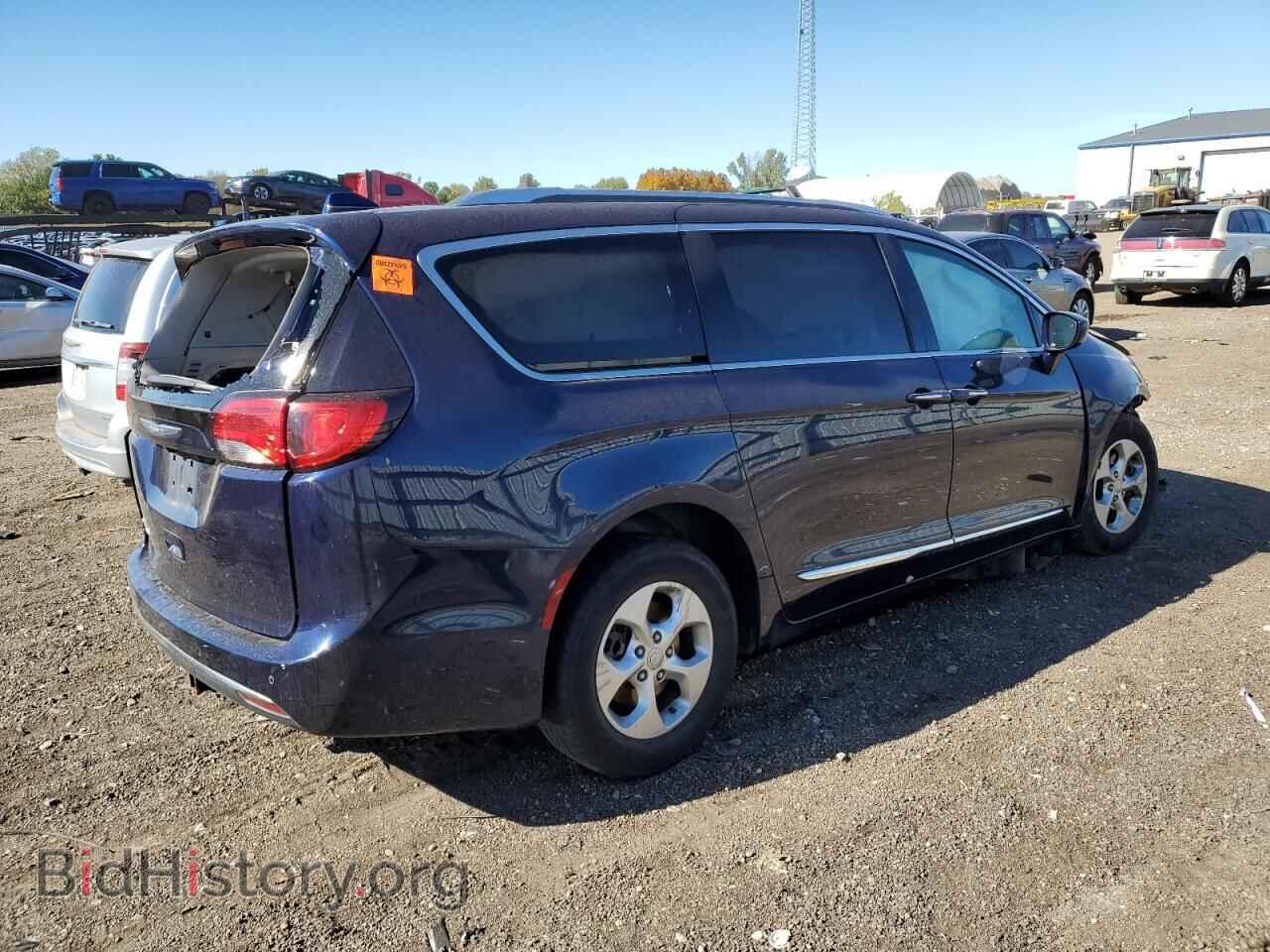 2017 CHRYSLER PACIFICA - VIN: 2C4RC1EGXHR541925 - Фото 3