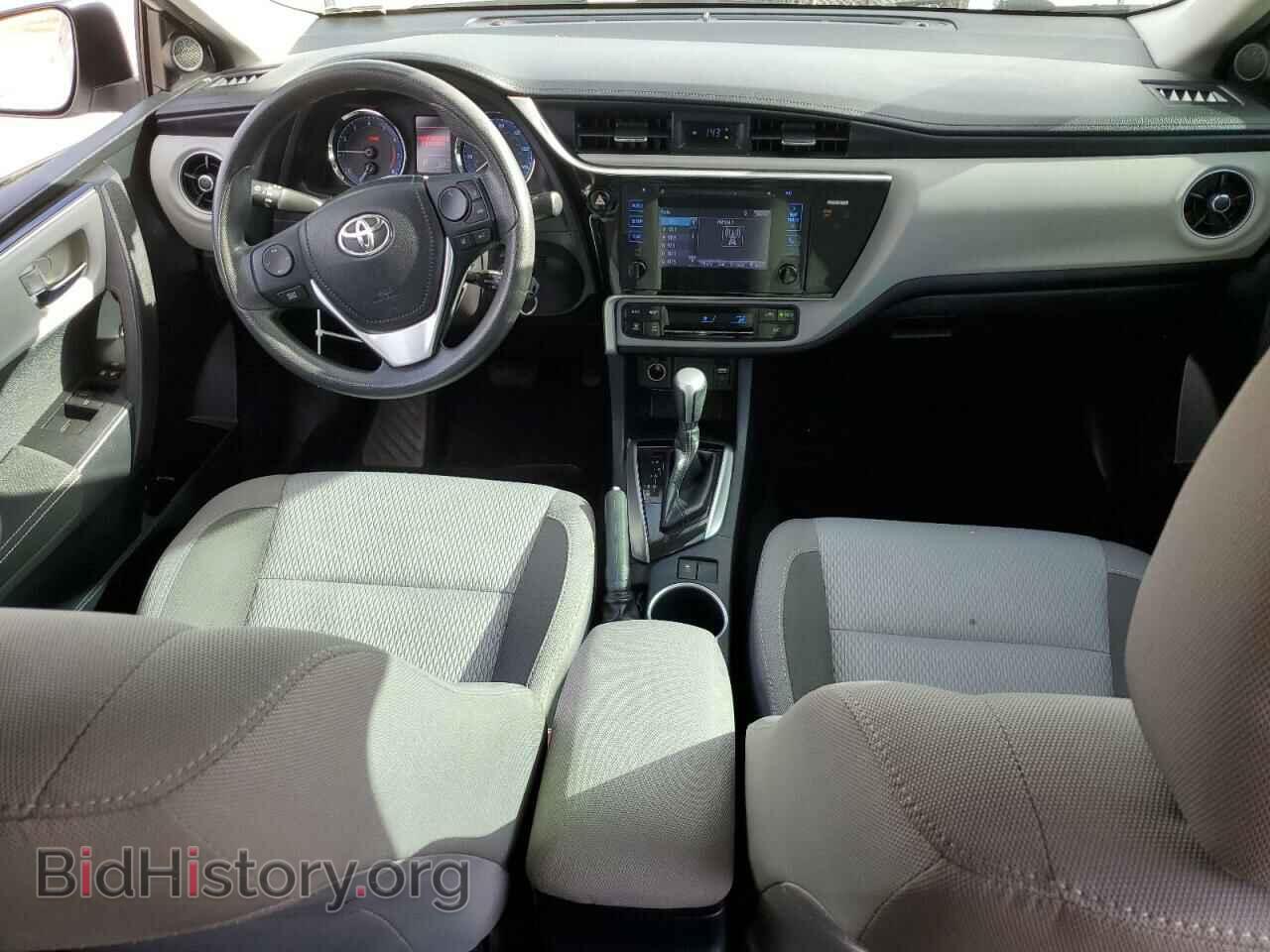 2017 TOYOTA COROLLA - VIN: 2T1BURHE5HC943004 - Фото 8