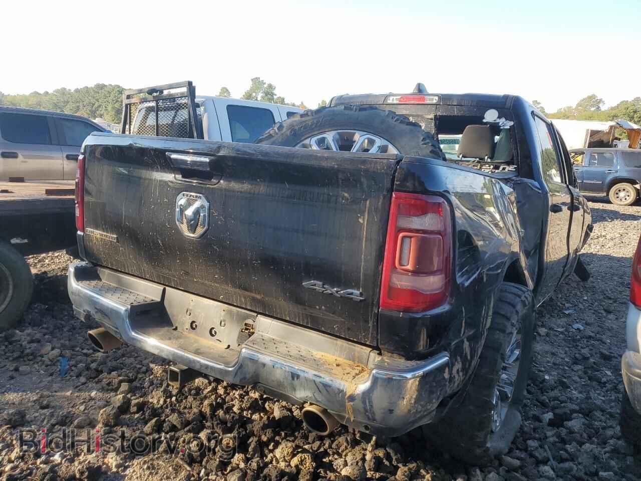 2019 RAM 1500 - VIN: 1C6SRFFT7KN654977 - Фото 3