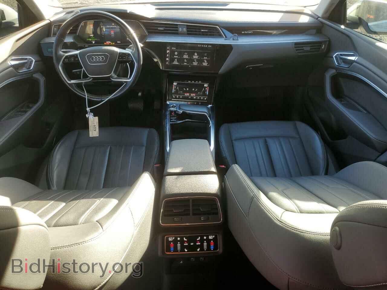 2021 AUDI E-TRON - VIN: WA1LAAGE3MB016702 - Фото 8