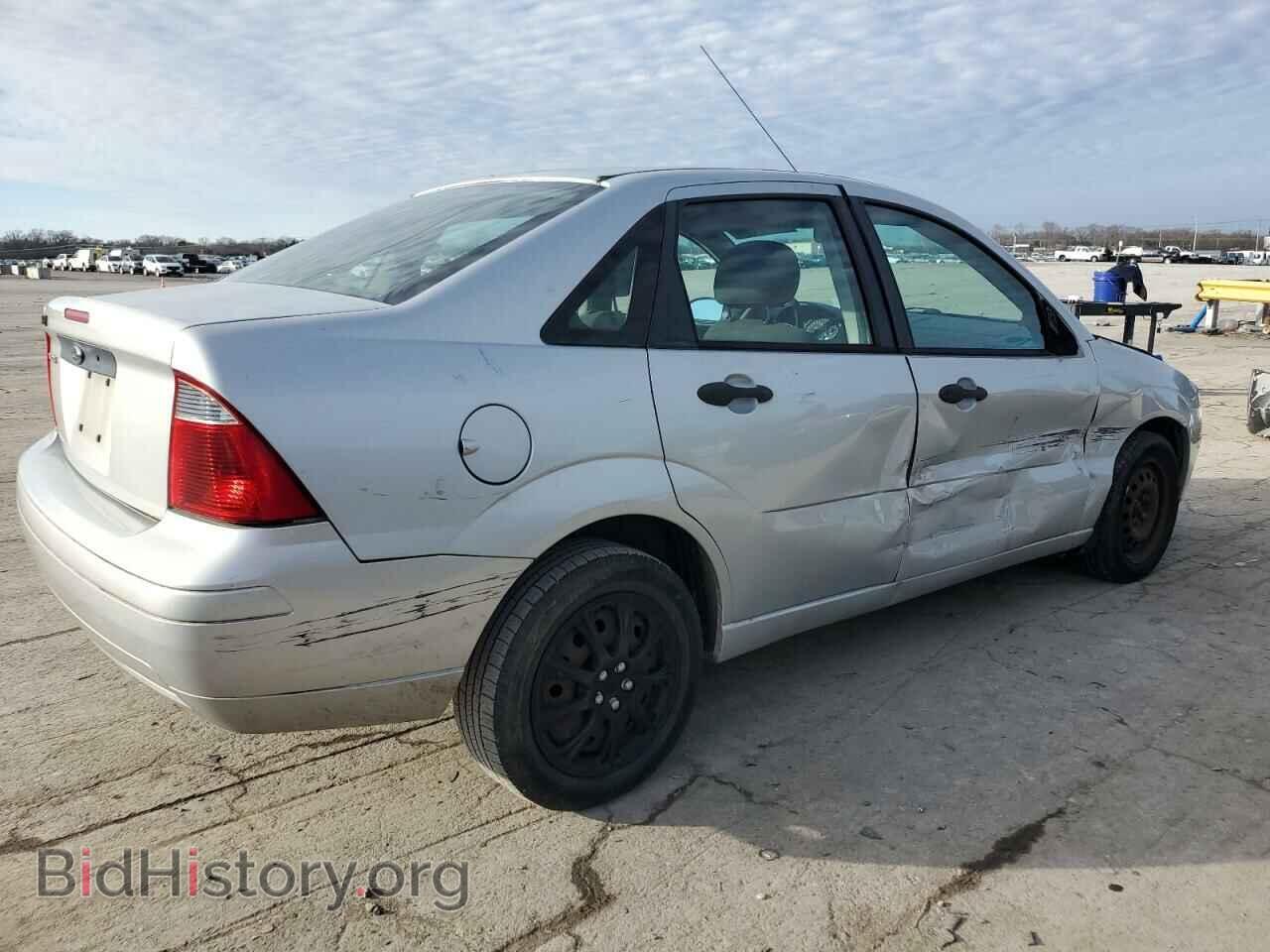2007 FORD FOCUS - VIN: 1FAFP34N87W159570 - Фото 3