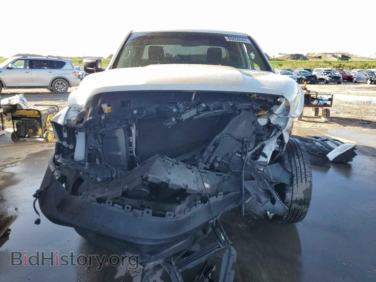 2017 RAM 1500 - VIN: 1C6RR6FG2HS860753 - Photo 5