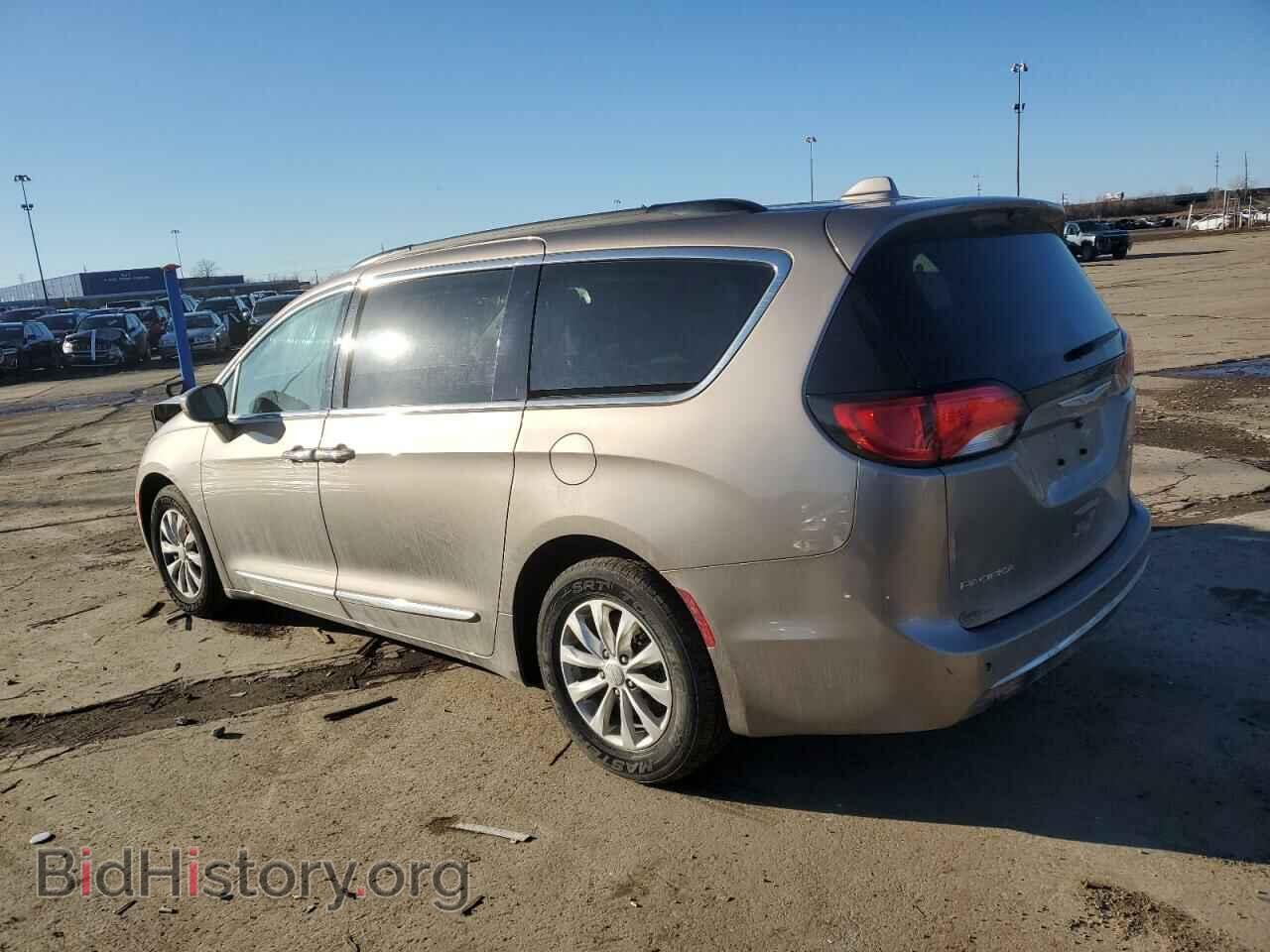 2017 CHRYSLER PACIFICA - VIN: 2C4RC1BG5HR752258 - Фото 2