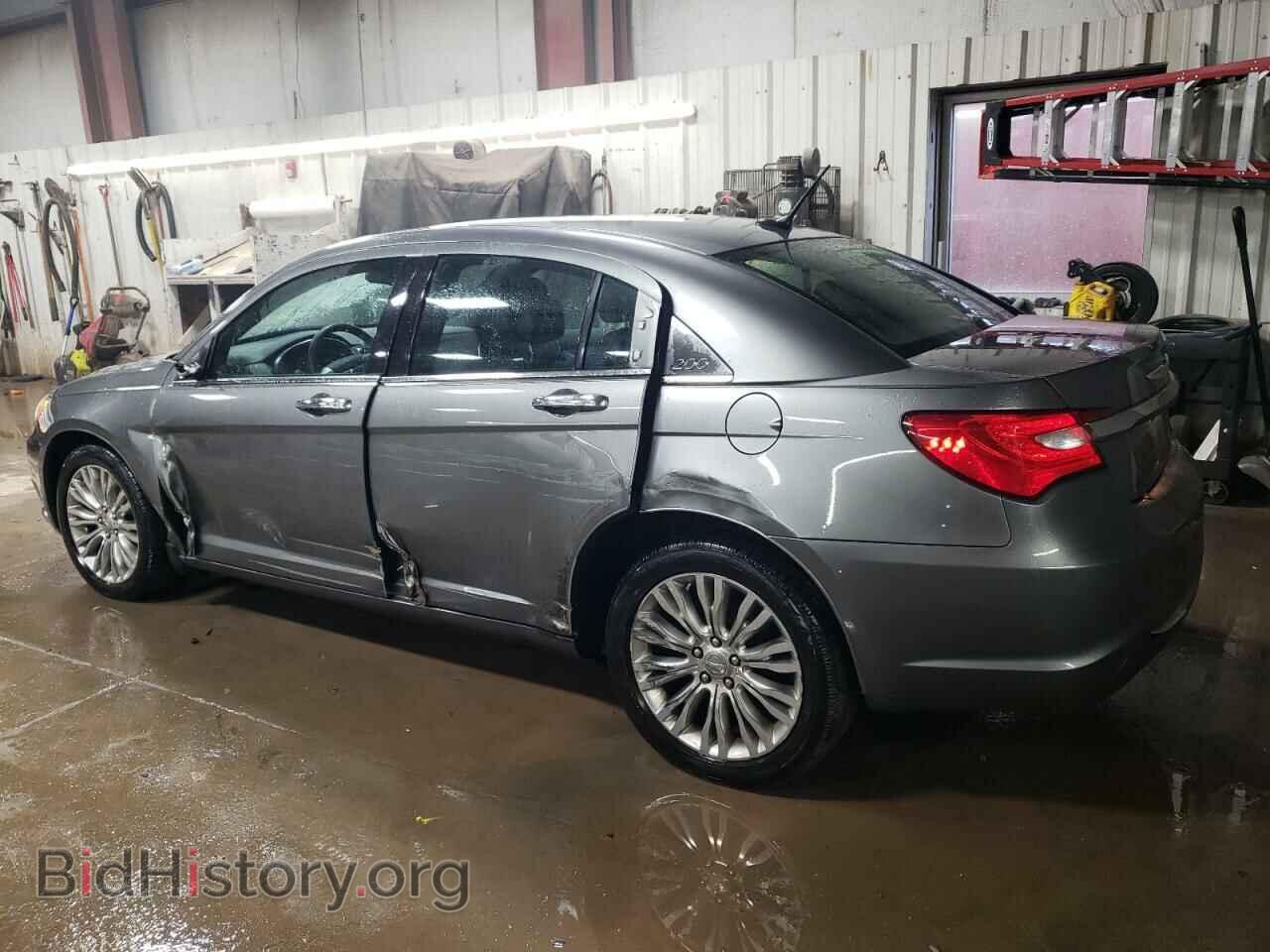 2013 CHRYSLER 200 - VIN: 1C3CCBCG9DN598482 - Фото 2